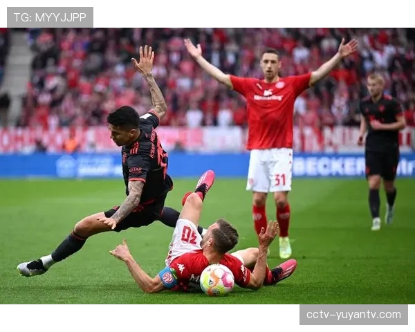 战术评论:为何本赛季德甲中游球队对阵拜仁时普遍采用深度防守策略 战术评论:为何本赛季德甲中游球队对阵拜仁时普遍采用深度防守策略